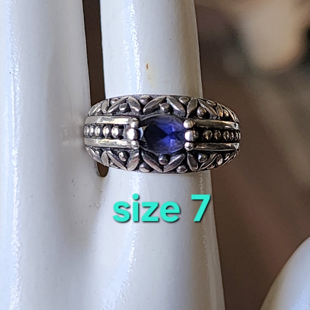 Sterling silver ornate ring with purple stone size 7